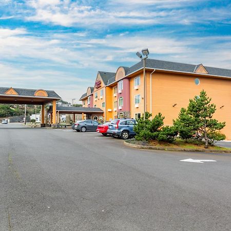 Palace Inn & Suites Lincoln City Bagian luar foto