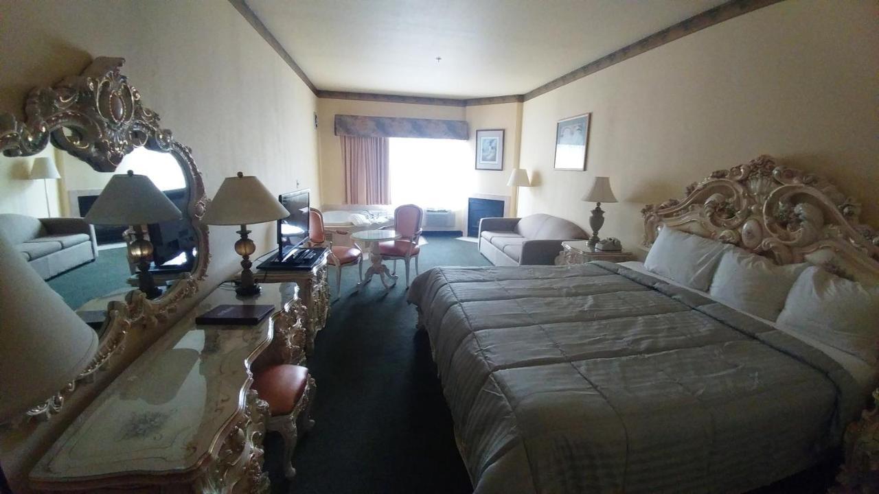 Palace Inn & Suites Lincoln City Bagian luar foto