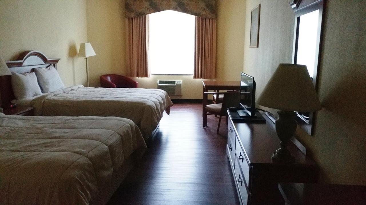 Palace Inn & Suites Lincoln City Bagian luar foto
