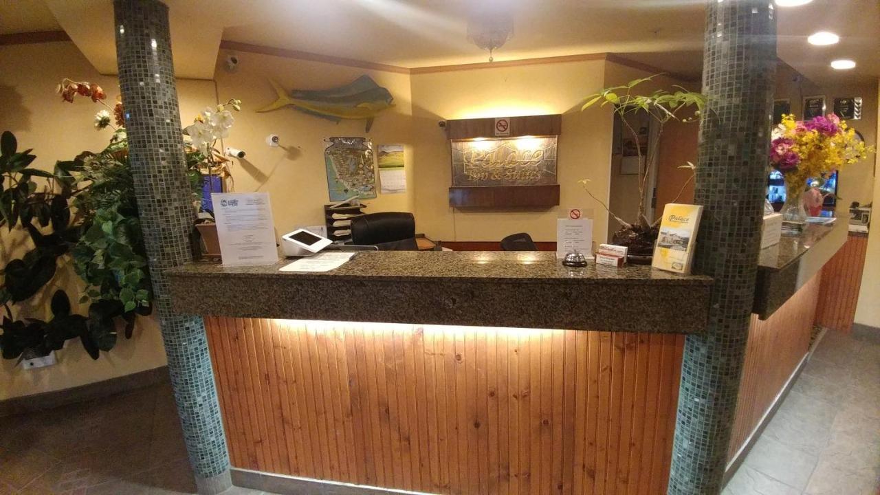 Palace Inn & Suites Lincoln City Bagian luar foto